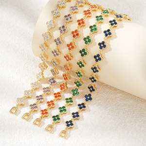 नए रंगीन फूलों के पीटल चार-पत्ती क्लैवर आकर्षण सोने की प्लेटेड ब्रेसलेट फैशनेबल व्यक्तित्व बहुमुखी - Product Image 2