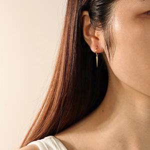 مجوهرات للنساء من nagosa للبيع بالجملة من الذهب عيار 18 قيراط أقراط متدلية برشام فضي إسترليني - Product Image 4