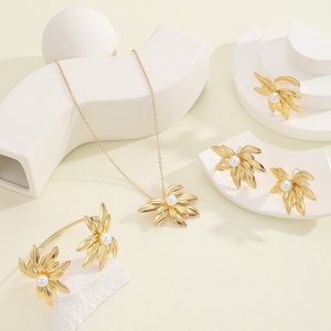 Jingciren Boutique Bijoux transfrontaliers européens et américains, motif feuille de fleur dorée, bague, collier, bracelet, pendentif, pour l'été et la plage, toutes occasions - Product Image 2