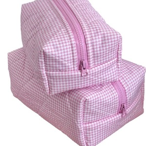 Esta bolsa de cosméticos a cuadros de estilo japonés y coreano, una bolsa de aseo femenina con gran capacidad y cremallera rosa, es muy popular. - Product Image 5