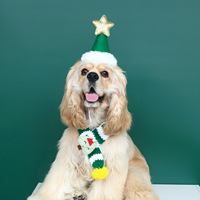 Gestreifter Strick-Weihnachtsschal für Haustiere mit Weihnachtsbaum-, Elch- und Schneemannmuster, Warmer Halskragen-Accessoire für Hunde und Katzen, Festtagsparty