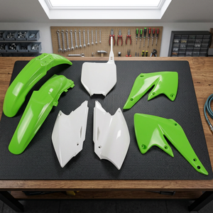 Kit di plastica in fibra di carbonio OEM per Kawasaki KXF 250 parti di motociclette a 2004 2005, tra cui materiale in metallo e carbonio - Product Image 2