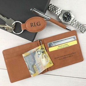 Set Regalo in Similpelle Incidibile per la Festa del Papà, Set Promozionale per Ufficio con Logo Personalizzato, Portafoglio, Penna e Portachiavi Incisi - Product Image 2