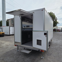 Camions de restauration mobiles entièrement équipés de haute qualité pour pizzas, barbecues, hot-dogs et remorques de restauration rapide pour concessionnaires de bonbons