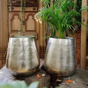 Maceta de flores martillada de calidad superior, maceta de Metal hecha a mano con acabado martillado, perfecta para decoración de jardín interior y exterior - Product Image 3