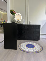 Ensemble coiffeuse minimaliste en pin massif pour chambre d'appartement avec miroir lumineux amovible et rangement modulaire multifonctionnel