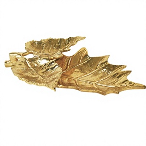 Plateau en métal doré, fait main, sculpté, double section, pour service décoratif et cadeaux - Product Image 1