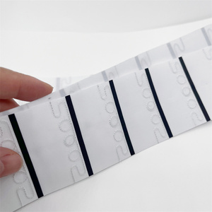 Getsmart U8 GEN 2 ISO18000 6C RFID Dry Inlay U Code 8 128-bit EPC de Largo Alcance para Inventario de Ropa en Comercios Minoristas - Product Image 3