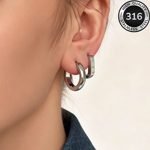 2 paires de boucles d'oreilles carrées minimalistes européennes et américaines, en acier titane, plaquées or, géométriques, simples, style ins - Product Image 4