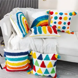 Boho Regenbogen-Kissenbezug buntes dekoratives Kissenbezug mit Flosse Bauernhausgewebe getuftete Kissenbezüge für Sofa Couch