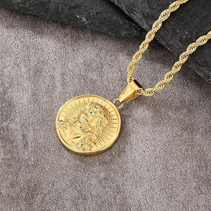 Collier pour homme avec pendentif médaillon vintage en or, motif croix/cercle Saint-Christophe et Jésus - Product Image 2