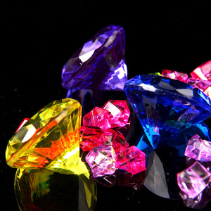 Confettis en <span class=keywords><strong>diamant</strong></span> <span class=keywords><strong>de</strong></span> haute qualité <span class=keywords><strong>de</strong></span> fabrication chinoise, couleurs mélangées, confettis en cristal, décoration <span class=keywords><strong>de</strong></span> mariage, diamants acryliques pour décoration <span class=keywords><strong>de</strong></span> mariage - Product Image 4