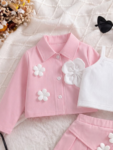 Ensemble 3 pièces exclusif transfrontalier pour bébé fille : Veste à fleurs à revers, Gilet caraco et Mini-jupe plissée évasée - Product Image 3