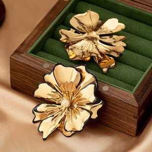 Sang trọng cổ điển của phụ nữ Chunky Bông tai tuyên bố ngọc trai Kim Cương Zircon đinh tán phóng đại hoa lớn thiết kế cho bữa tiệc kỷ niệm - Product Image 5