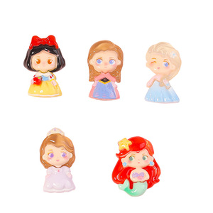 Dibujos animados <span class=keywords><strong>pequeña</strong></span> princesa crema resina DIY joyería accesorios hechos a mano <span class=keywords><strong>pequeña</strong></span> funda para teléfono móvil horquilla lindo ecológico pequeño - Product Image 1