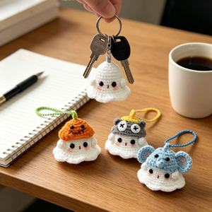 Porte-clés fantôme au crochet fait main, adorable amigurumi avec chapeau d'animal pour sac à dos ou décoration <span class=keywords><strong>de</strong></span> rétroviseur <span class=keywords><strong>de</strong></span> voiture - Product Image 5