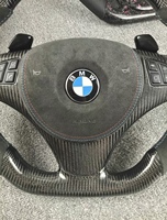 Pièce de voiture d'origine usagée et démontée 32306777630 32306795570 32306767283 32306850540 Volant en fibre de carbone pour BMW E90
