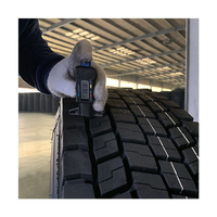 Pneu de traction robuste 315/80R22.5 avec bande de roulement à blocs profonds, pneu radial tout acier à haut kilométrage pour le transport longue distance sur autoroute