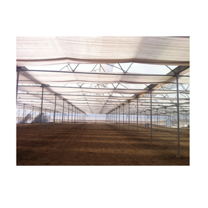 Serre naturellement ventilée pour une croissance efficace des cultures, offrant un contrôle optimal de la température et une circulation optimale de l'air. - Product Image 6