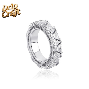 Anello Hip-hop con Diamanti, Montatura Triangolare in Rame con Zirconi, Stile Unisex per Festival Musicali e <span class=keywords><strong>Rap</strong></span>, Accessorio all'Ingrosso - Product Image 3