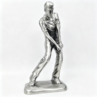 Trophée personnalisé en métal, figurine de golfeur en argent mat, sculpture en pose de swing, détails athlétiques, trophée d'honneur pour tournoi de club
