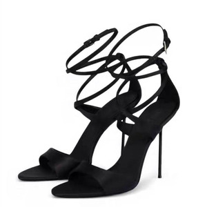 Sandales personnalisées à brides croisées cheville pour femme, talons hauts fins, fermeture éclair arrière, bout ouvert, escarpins en satin à talon aiguille - Product Image 1