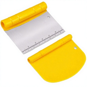 Spatule de pâtisserie en acier inoxydable avec échelle de mesure, manche jaune, grattoir à pâte pour outils de pâtisserie - Product Image 3