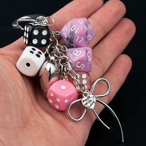 Nuevo Llavero con Colgante de Dado Colorido, Rosa y Negro, de Acrílico, con Cierre de Langosta, Accesorio de Moda - Product Image 4