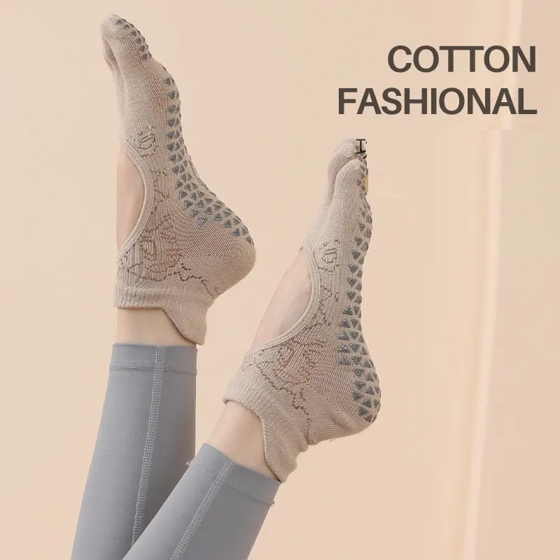 free sample cotton yoga socks non slip women grips socks pilates dance socks