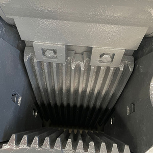 Trituradora de Mandíbulas Móvil Pequeña con Motor de Corriente Alterna y Rodamientos para Trituración de Mineral, Capacidad Máxima de 40 Toneladas por Hora - Product Image 5