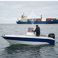 Bateau de pêche 4,3 m Chaser 430 en fibre de verre, bateau côtier pour la pêche de loisir et les sorties familiales