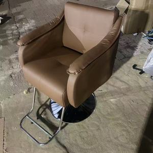 Sillón de Barbería Reclinable Portátil Moderno en Diseño Vintage, Cuero PU con Hierro para Salones, Gimnasios, Barberías al Aire Libre - Venta al por Mayor - Product Image 6