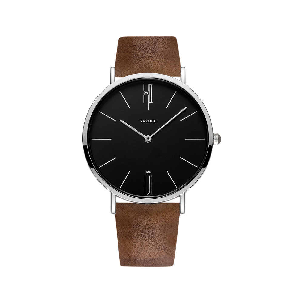 Boîtier argenté, cadran noir, bracelet marron.