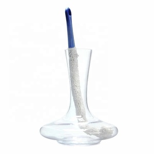 Brosse de nettoyage créative à long manche flexible avec embout en mousse pour gobelets, carafes, verres à vin rouge et verrerie - Product Image 1