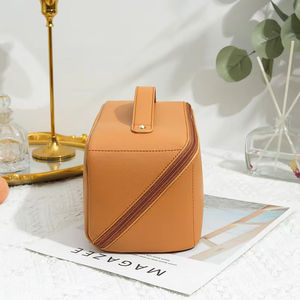 Trousse de Maquillage Portable en PU, Sac de Voyage de Luxe pour Femmes, Pochette de Toilette Imperméable en Cuir PU Grande Capacité - Product Image 4