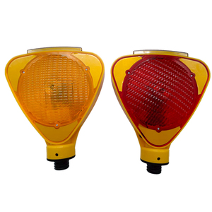 ไฟกระพริบพลังงานแสงอาทิตย์แบบกรวยจราจรสีเหลือง - Product Image 4