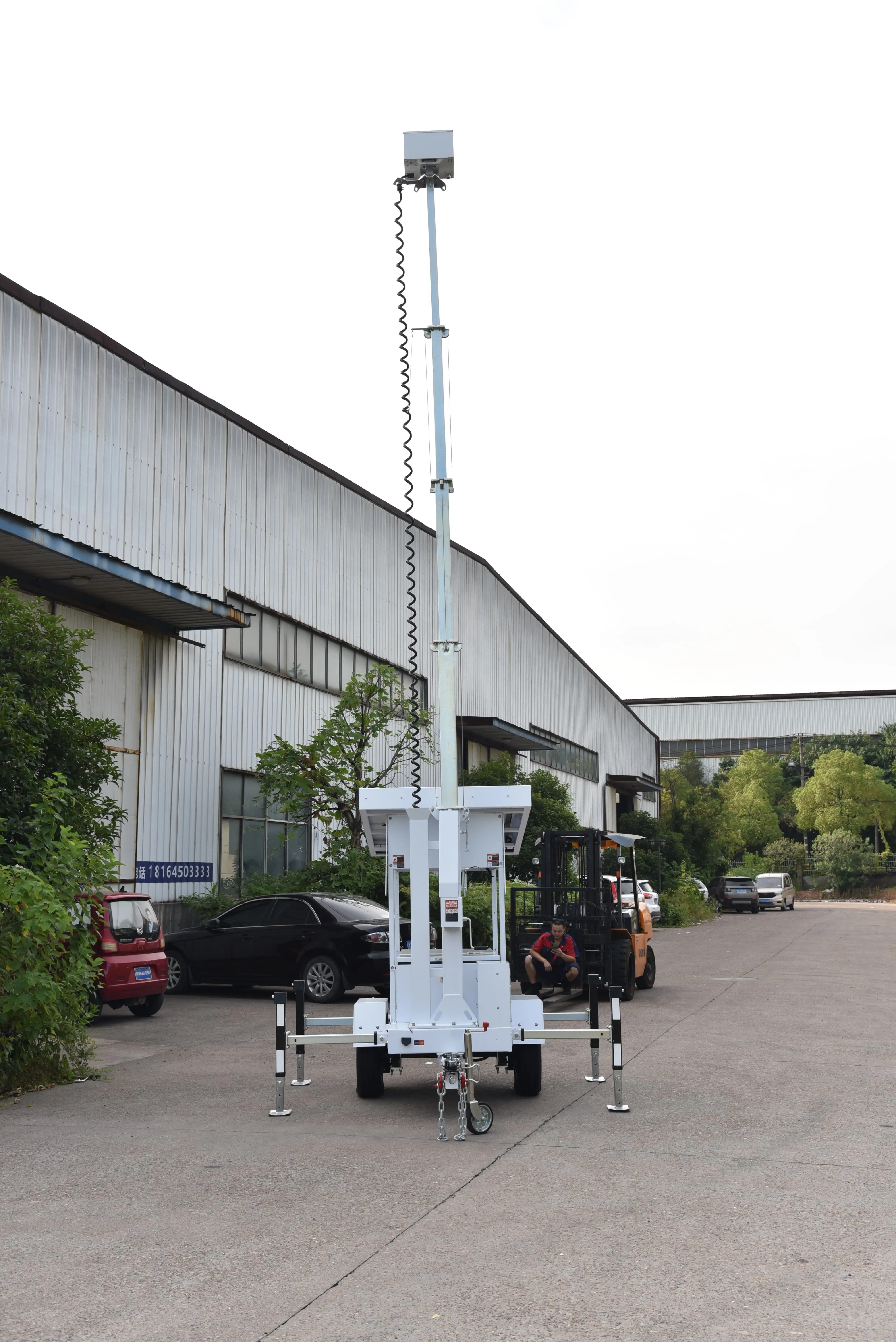 BIGLUX US AU EU standard trailer mounted 21ft telescoping mast with 4 smart ptz camera mobile surveillance trailer