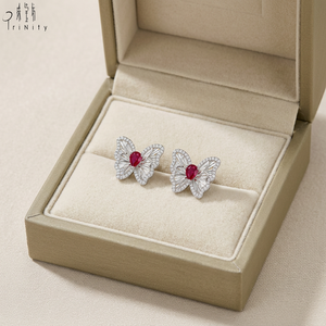 Boucles d'oreilles clous papillon modernes et intemporelles en or blanc massif 14 carats avec rubis et diamants, bijoux raffinés pour occasions spéciales - Product Image 5