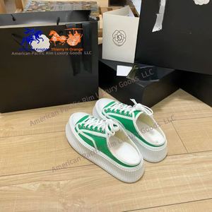 Mules à plateforme en toile noire et blanche pour femmes avec lacets, idéales pour un usage décontracté - Product Image 5