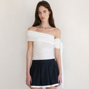 Blusa de Punto de Un Solo Hombro para Mujer, Estilo Campestre Ligero y Maduro, Manga con Volantes, Ajuste Regular, Compresión Ecológica - Product Image 3