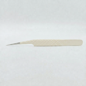 Ciseaux personnalisés à marque privée, en métal, professionnels, en acier inoxydable, à pointe lisse, de précision, 14 cm, pour cils, volume et sourcils - Product Image 1