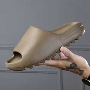 2025 Trending New High-end Top Quality <b>slippers</b> Wholesale Super Soft Sole Beach <b>Slipper</b> Sandals Light Shoes Men - Product Image 5
