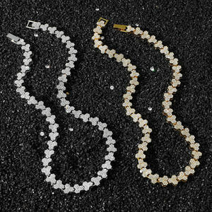 Moda üçlü yuvarlak kolye bilezik seti takı kadınlar için buzlu Out Rhinestones kümelenmiş bağlantı bilezikler kolye - Product Image 1