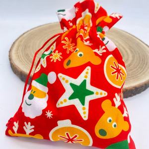 Bolsas de Regalo con Cordón y Diseños Personalizados de Ciervos y Cachorros Navideños - Product Image 5
