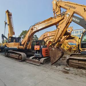 Performances Stables, Excavatrice d'Occasion Hyundai 330LC-9S de 33 Tonnes avec Moteur, Boîte de Vitesses, Pompe et PLC - Capacité de la Benne de 1,44 m³ - Product Image 1