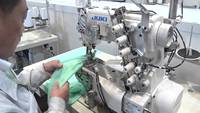 Nuevo Japón Jukis 7900 Tipo de cilindro Máquina de coser de enclavamiento superior e inferior Recorte de hilo automático Costura Suéter Polo Camisa