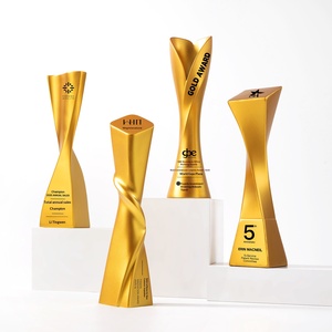 Trophée créatif en résine, médaille peinte luxueuse et élégante, récompense pour réunion annuelle, personnalisation par gravure - Product Image 4
