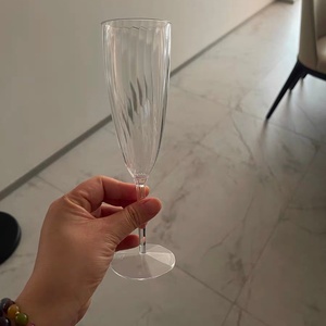 Verres à <span class=keywords><strong>champagne</strong></span> en plastique réutilisables et jetables de 6 oz avec logo personnalisé pour le réveillon du Nouvel An, les anniversaires, les mariages et les célébrations - Product Image 4