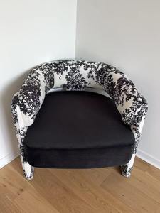 Fauteuil d'appoint moderne rembourré en tissu avec accoudoirs en forme de barillet pour salon, chambre et hôtel - Product Image 3