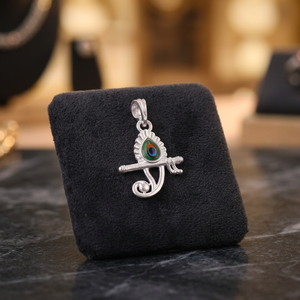 Pendentif en argent sterling 925 Lord Krishna avec flûte Bansuri et plume de paon émaillée Mor Pankh, bijoux religieux - Product Image 3